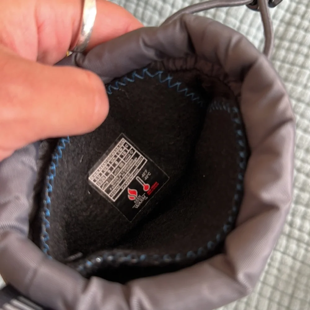 KEEN Kids' Black and Blue Snow Boots - Picture 7 of 11